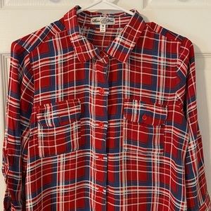 Stem & Vine Button Down Plaid Top, Size Medium.
